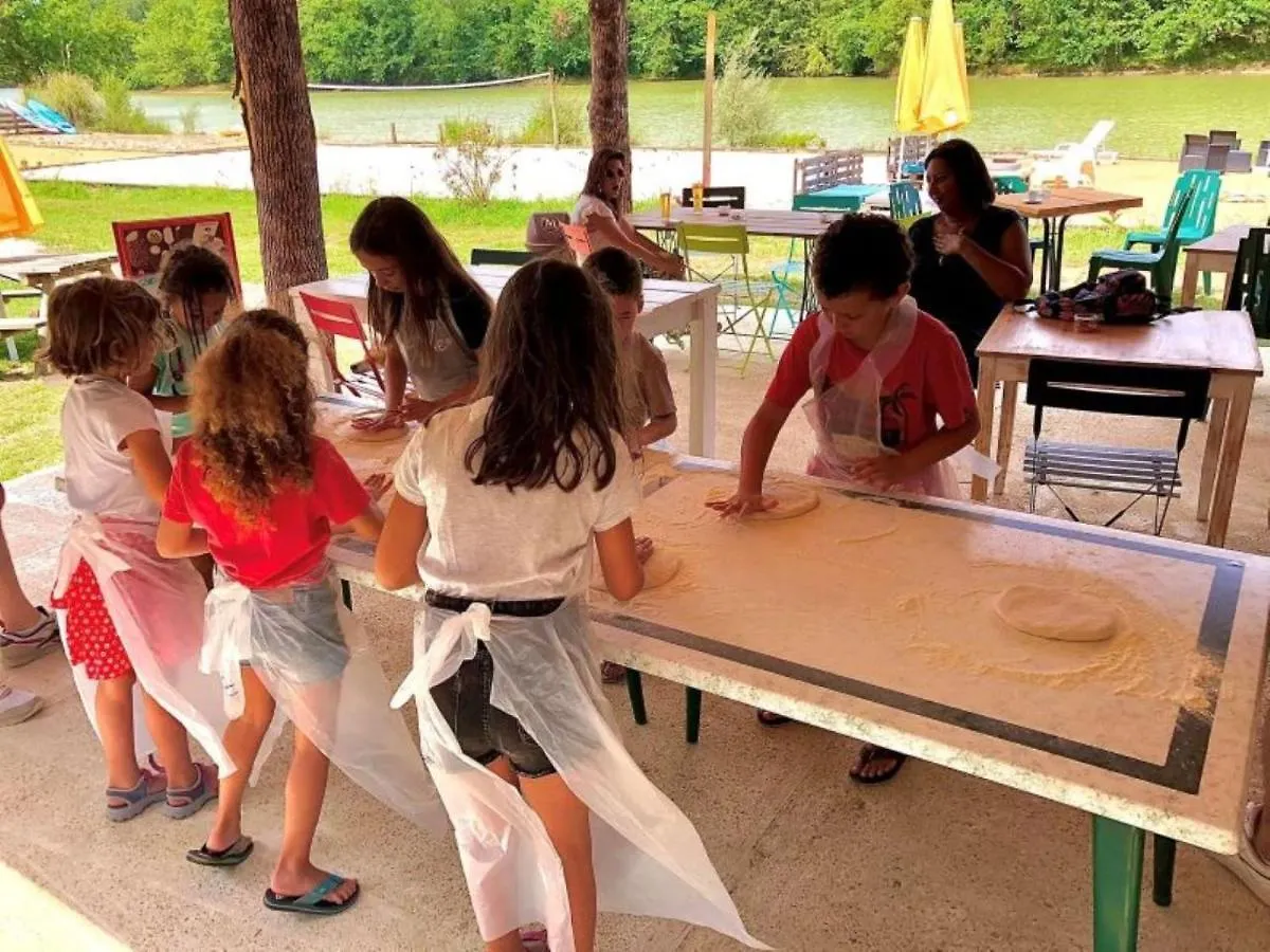 Camping Les Lacs D'Armagnac Bretagne-d'Armagnac