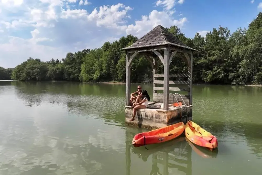 Campsite Camping Les Lacs D'Armagnac Bretagne-d'Armagnac